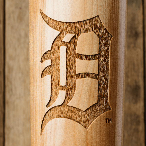 baseball bat mug Detroit Tigers D close up